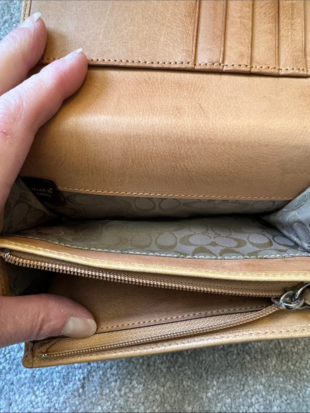 Coach Vintage British Tan Soho Small Buckle Flap Shoulder Bag w/Matching Wallet - Picture 15 of 16